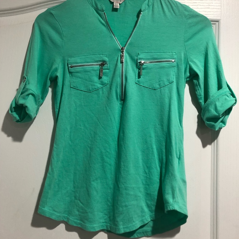 Guess top